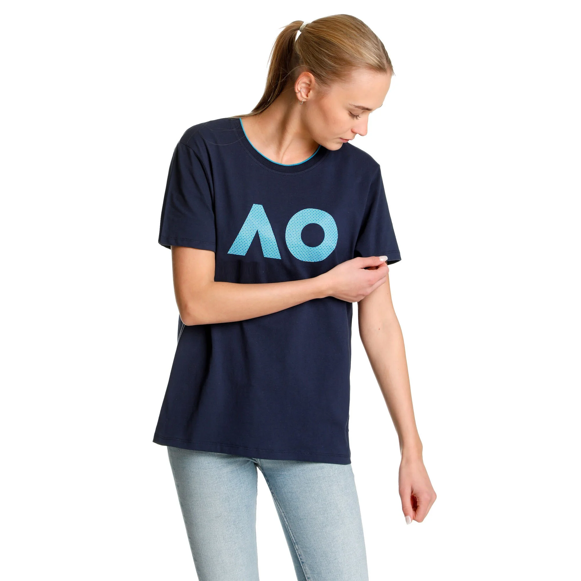 Australian Open AO Stack Print Core Logo Maglietta Donna - Blu Scuro 4 Australian Open AO Stack Print Core Logo Maglietta Donna - Blu Scuro - immagine 4
