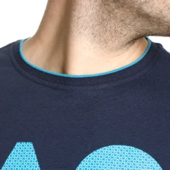 Australian Open AO Stack Print Core Logo Maglietta Uomini - Blu Scuro, Blu -Vendite Racchette da tennis 00086000 0 8