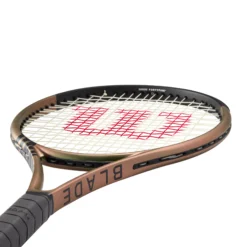 Wilson Blade 100 V8 Racchette Test 14 Wilson Blade 100 V8 Racchette Test -Vendite Racchette da tennis 03773800 11