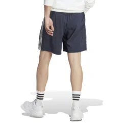 ADIDAS Essentials AEROREADY Chelsea 3-Stripes Pantaloncini Uomini - Blu Scuro, Bianco 7 ADIDAS Essentials AEROREADY Chelsea 3-Stripes Pantaloncini Uomini - Blu Scuro, Bianco -Vendite Racchette da tennis 17882000 14