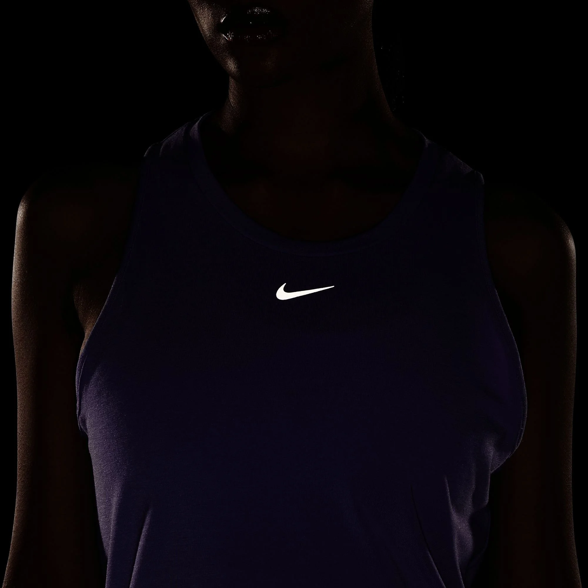 Nike Dri-Fit One Luxe STD Canottiera Donna - Lilla 11 Nike Dri-Fit One Luxe STD Canottiera Donna - Lilla - immagine 11