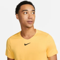 Nike Dri-Fit Advantage Court Maglietta Uomini - Giallo 13 Nike Dri-Fit Advantage Court Maglietta Uomini - Giallo -Vendite Racchette da tennis 57124000 16