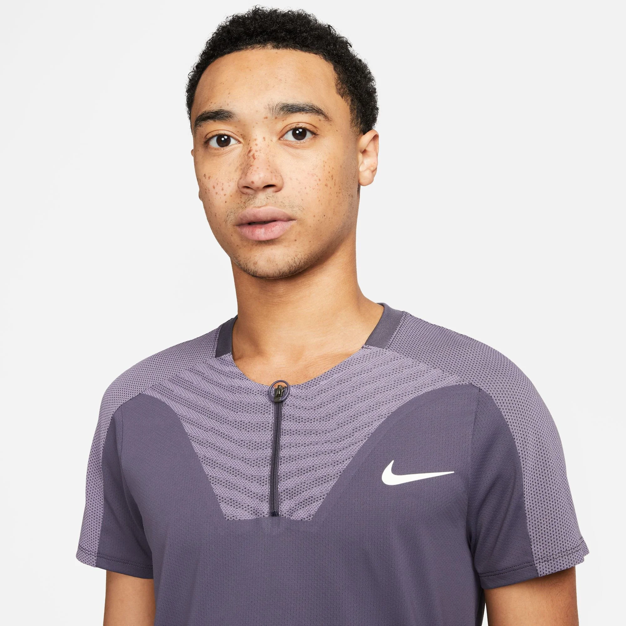 Nike Dri-Fit Advantage Court Slim UL RG Polo Uomini - Grigio, Lilla 7 Nike Dri-Fit Advantage Court Slim UL RG Polo Uomini - Grigio, Lilla - immagine 7